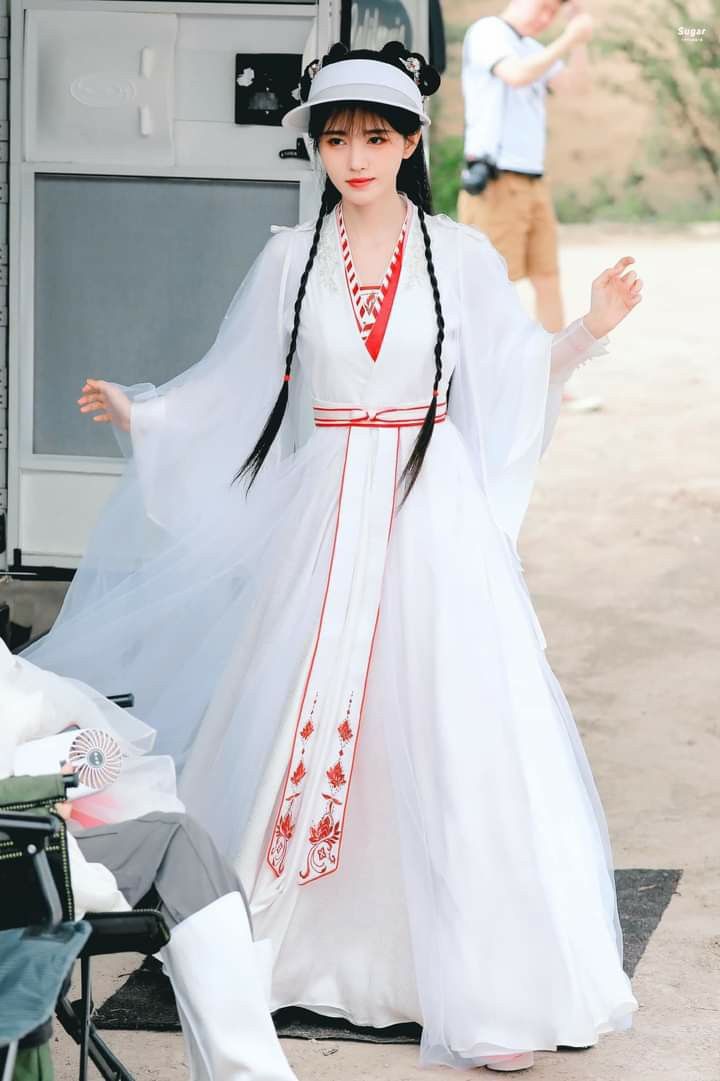 The Revival of Traditional Elegance:Elderly Womens Qipao Skirts in Modern Times