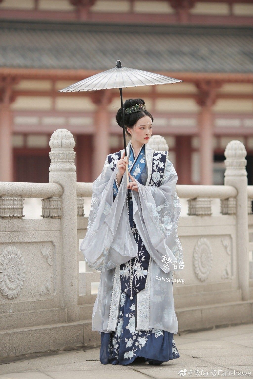 Quipao-Style Girls Two-Piece Set with Cheongsam Skirt