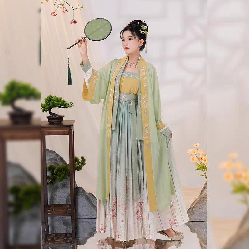 Chinese-Style Girls Dress:Qipao-Inspired Blooming Bloom Chinese-Style Girls Dress:Qipao-Inspired Blooming Bloom