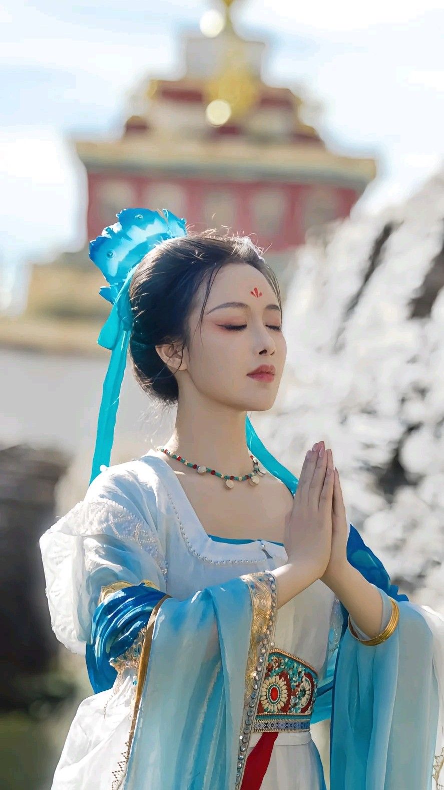 The Complete Guide to Traditional Waist-Length Hanfu Fashion The Complete Guide to Traditional Waist-Length Hanfu Fashion