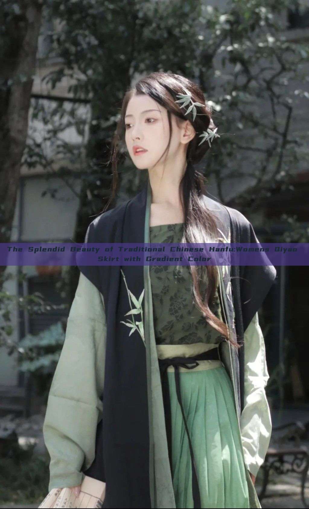 The Splendid Beauty of Traditional Chinese Hanfu:Womens Qiyao Skirt with Gradient Color The Splendid Beauty of Traditional Chinese Hanfu:Womens Qiyao Skirt with Gradient Color
